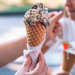 Avoid These Toxic Ice Creams – Plus Two Healthy Recipes