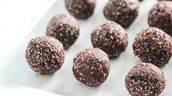 No-Bake Healthy Chocolate Balls